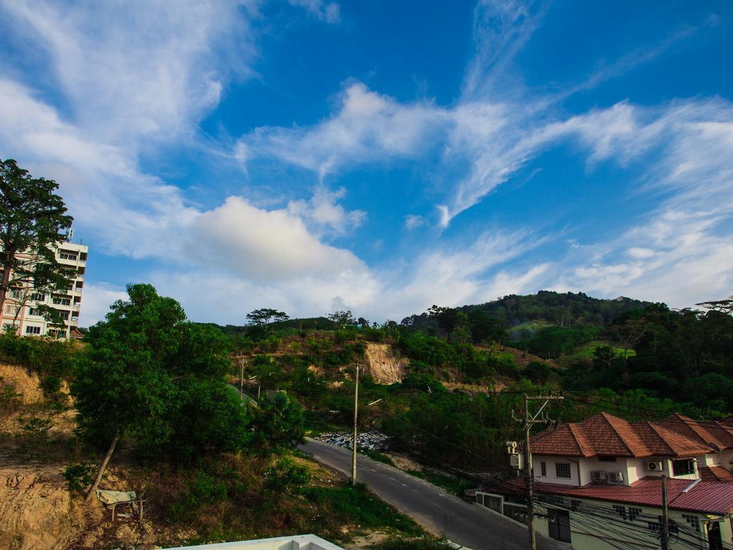 Only Blue Hotel Patong Exterior photo